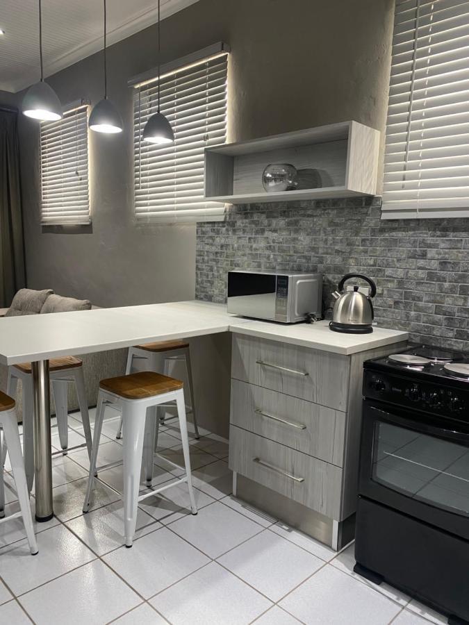 Adventure Apartment - Colchester - 5Km From Elephant Park Екстер'єр фото