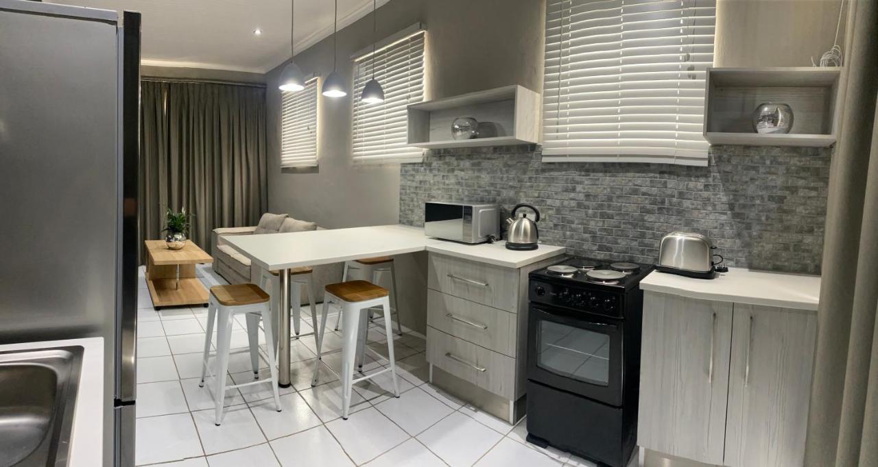 Adventure Apartment - Colchester - 5Km From Elephant Park Екстер'єр фото