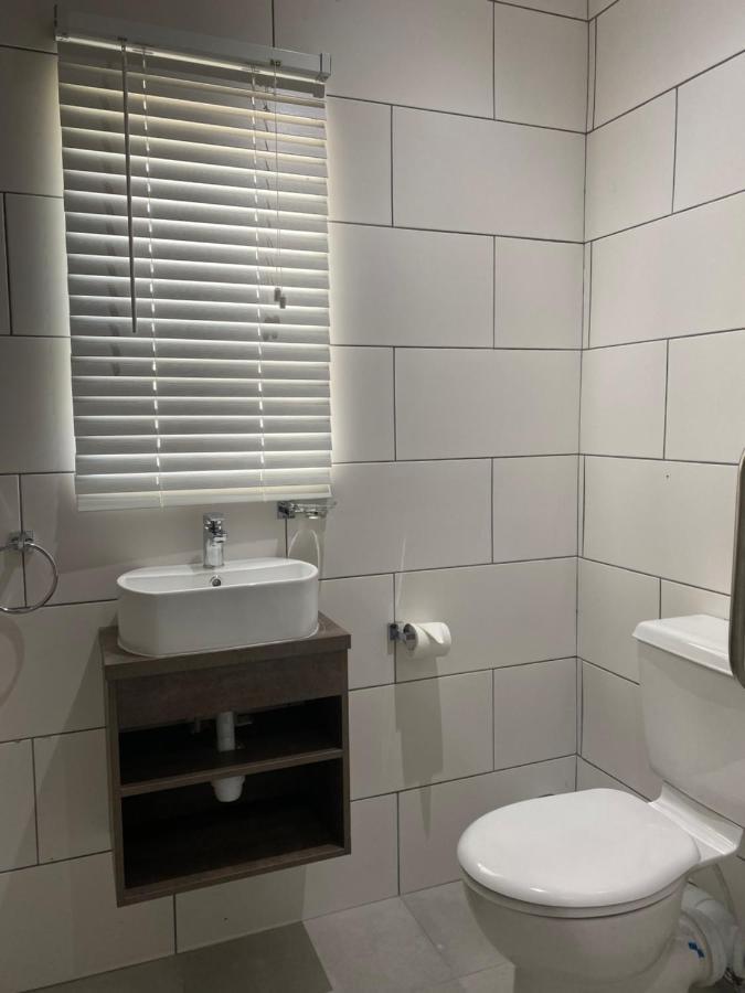 Adventure Apartment - Colchester - 5Km From Elephant Park Екстер'єр фото