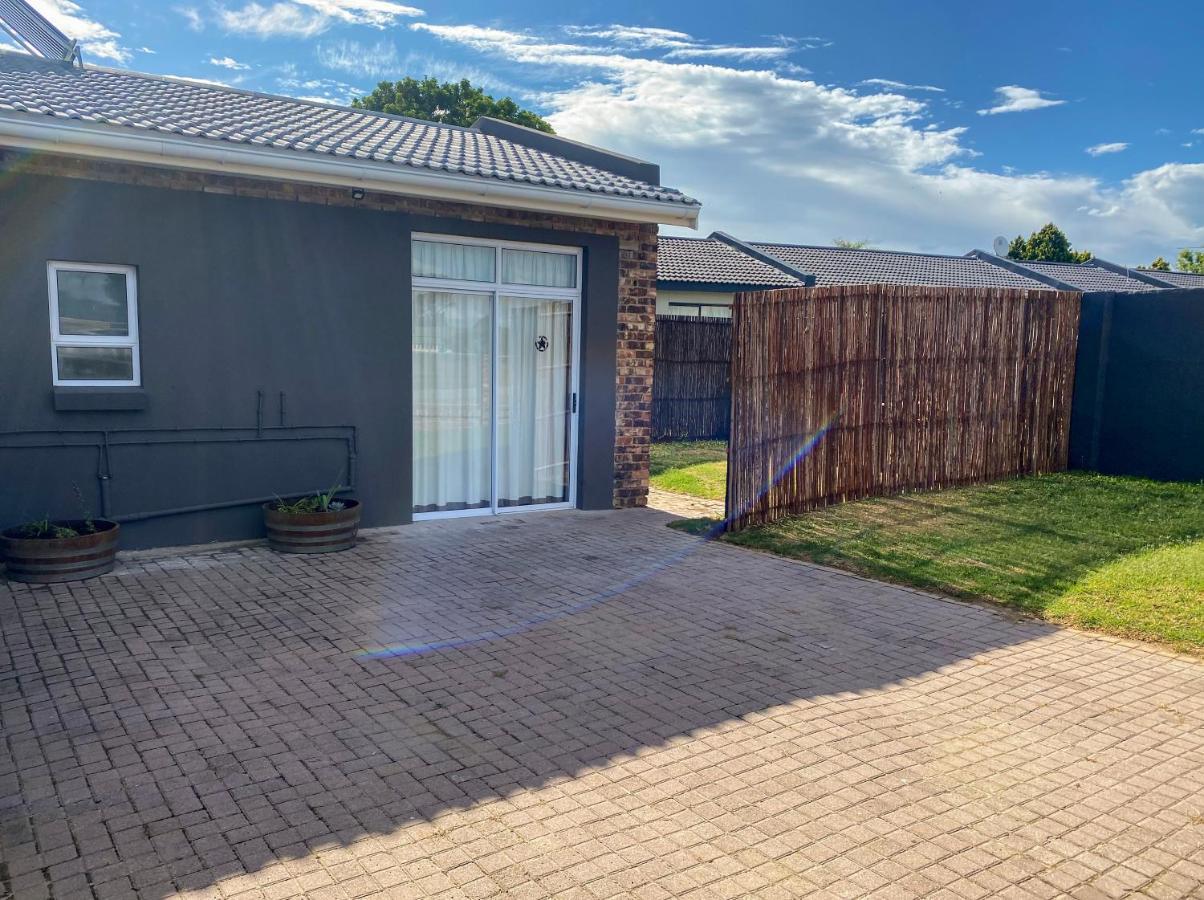 Adventure Apartment - Colchester - 5Km From Elephant Park Екстер'єр фото